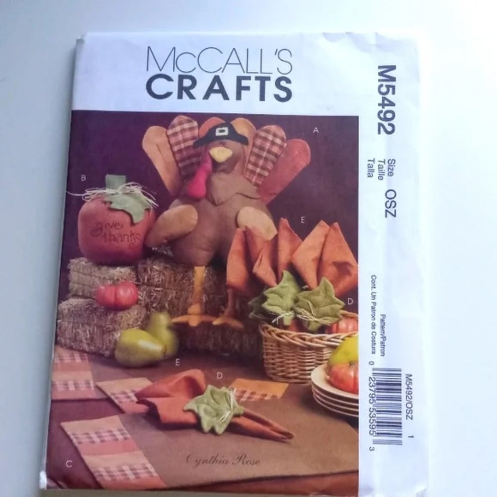 SEWING PATTERN - McCalls #5492 Home Decor Thanksgiving Turkey Table Decor